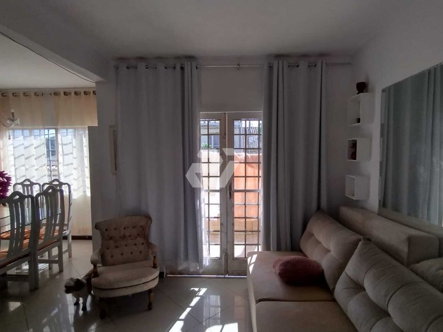 Ótima Casa duplex com 3 quartos sendo 3 suítes uma com closet duplo- Nova Iguaçu - RJ