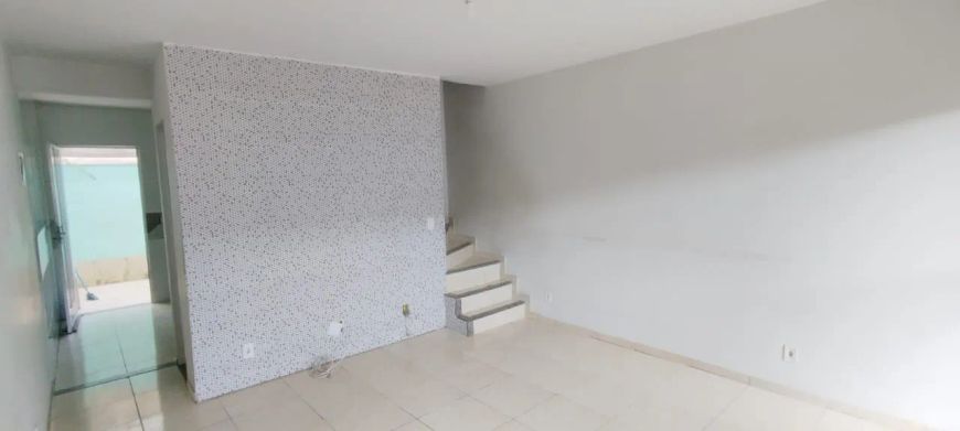 Casa para Venda em Nova Iguaçu, Cabuçu, 2 dormitórios, 2 banheiros, 1 vaga