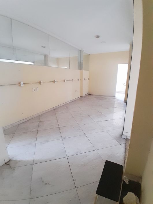 Sala comercial para aluguel com 3 ambientes, cozinha e banheiro em Centro - Nova Iguaçu - RJ