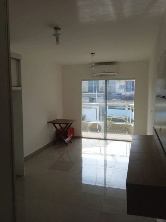 Imóvel para venda possui 90 metros quadrados com 2 quartos em Engenho Pequeno - Nova Iguaçu - RJ