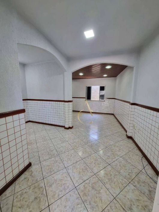 CASA PARA LOCAÇÃO - GRAMA - NOVA IGUAÇU