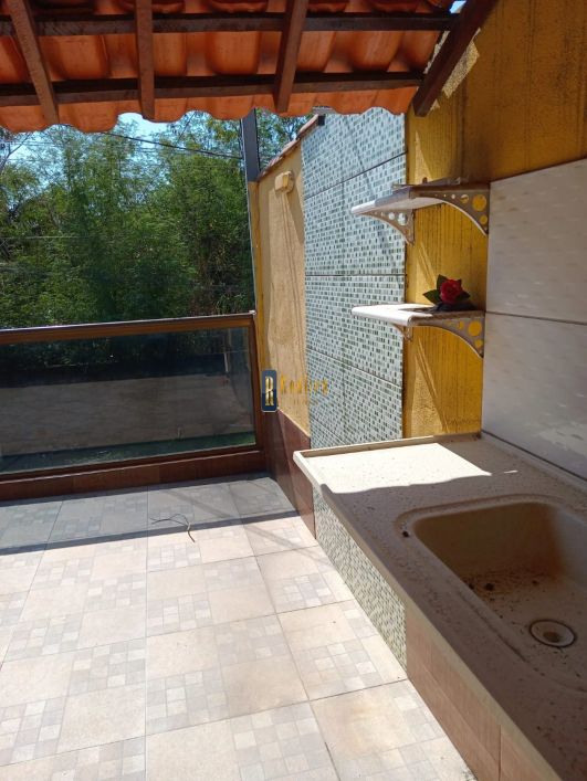 Casa à venda em Nova Iguaçu-RJ, no bairro Cabuçu, com 2 quartos, 1 sala, 1 banheiro e 1 vaga de gara