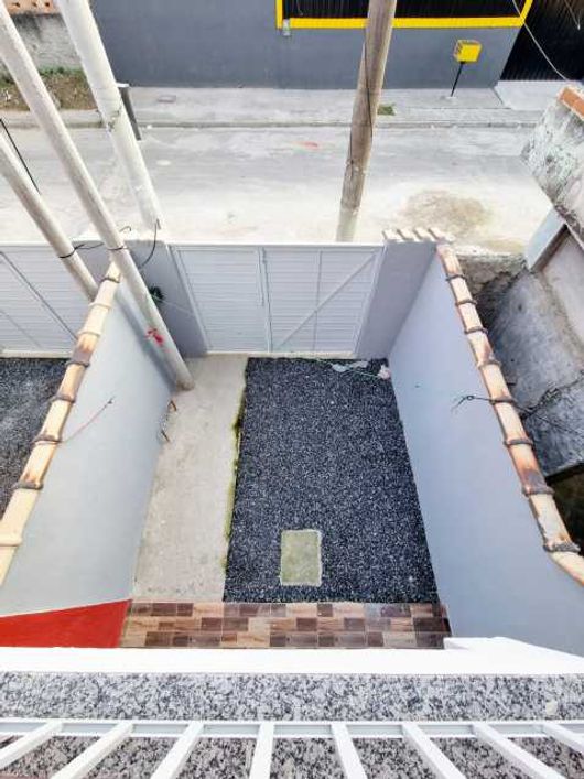 Lindo imóvel DUPLEX com dois quartos a venda no centro de Cabuçu!