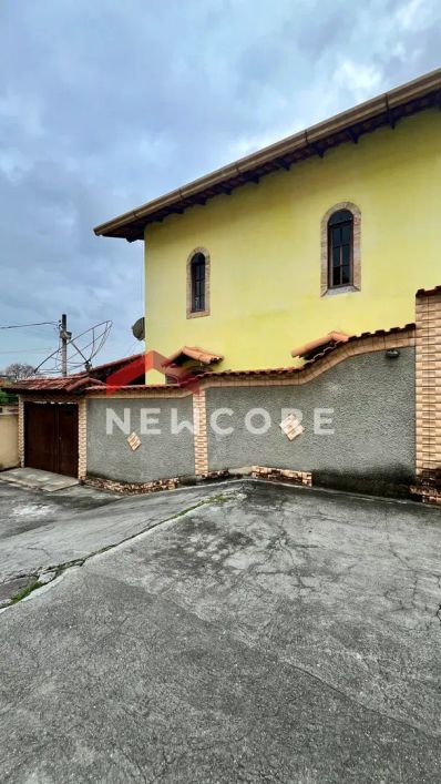 Casa em Rua Carlos Gomes - da Luz - Nova Iguaçu/RJ