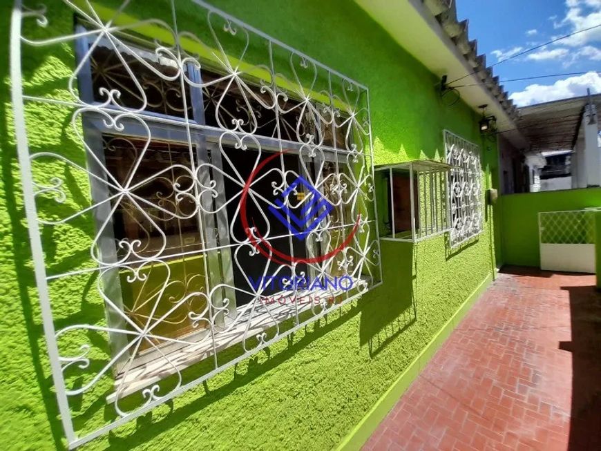 CASA DOIS QUARTOS Á VENDA NO CENTRO DE NOVA IGUAÇU ACEITANDO FINANCIAMENTO !