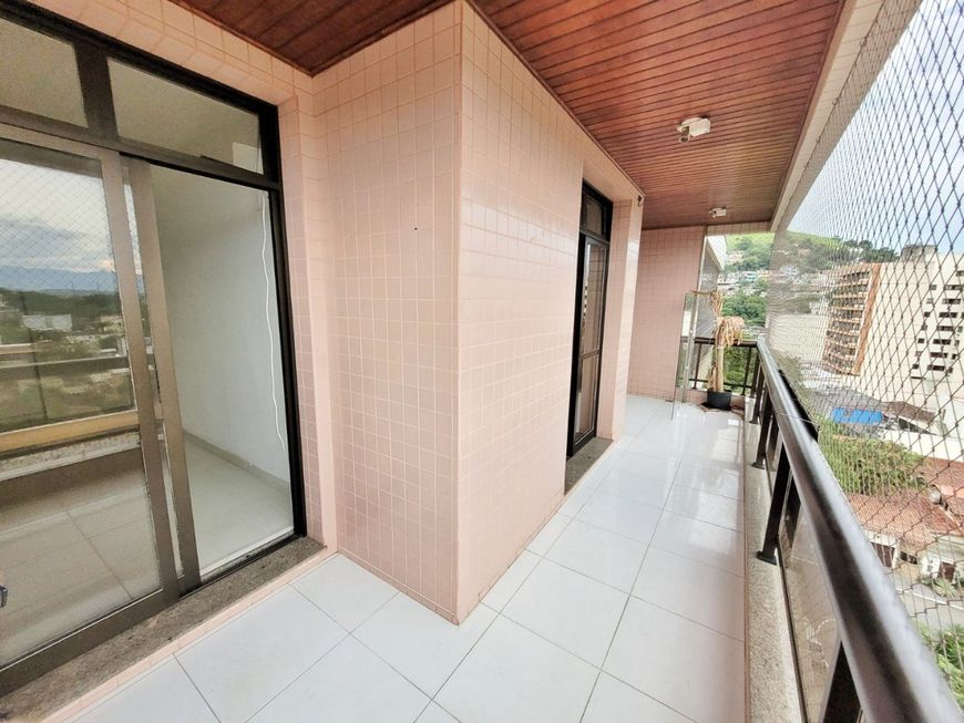 Estudamos proposta! Apartamento tipo cobertura suíte e ampla cozinha e varandão!