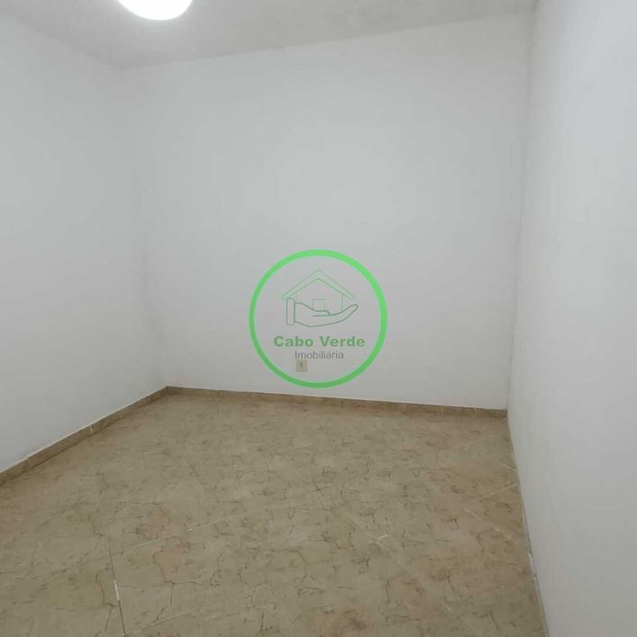 Casa para venda tem 65 metros quadrados com 2 quartos em Rancho Fundo - Nova Iguaçu - RJ