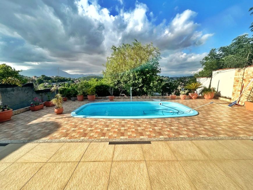 Casa com 3 dormitórios à venda, 103 m² por R$ 450.000,00 - Nova América - Nova Iguaçu/RJ
