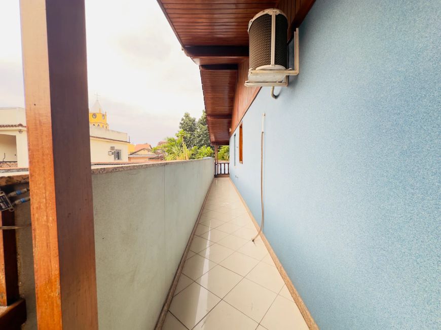 Excelente casa 4 quartos no Caonze - Com piscina e espaço gourmet - Aceita financiamento