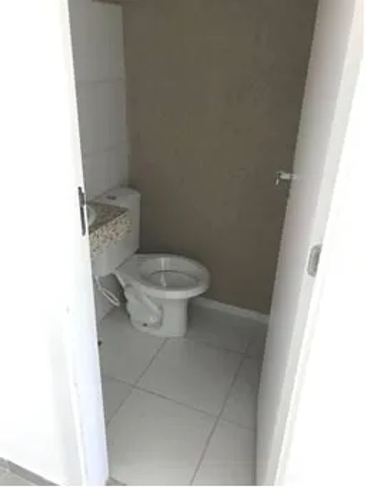 CASA DE 2 QUARTOS NO CENTRO DE NOVA IGUAÇU