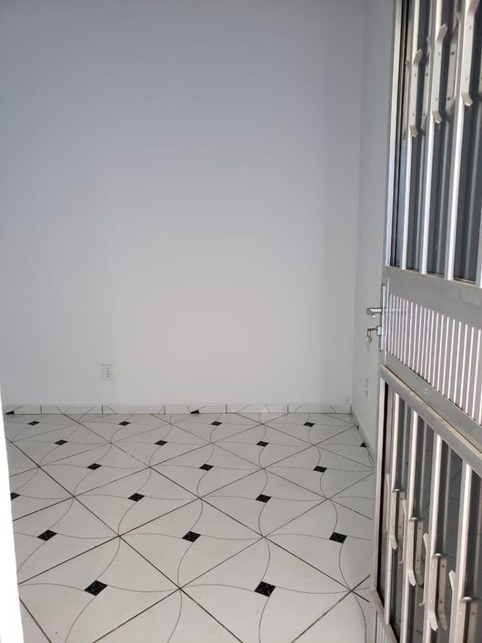 Casa de 30 metros quadrados no bairro Monte Castelo com 1 quarto