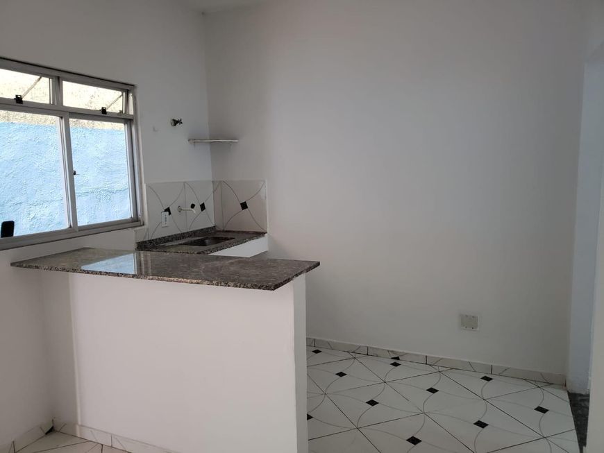 Casa de 30 metros quadrados no bairro Monte Castelo com 1 quarto