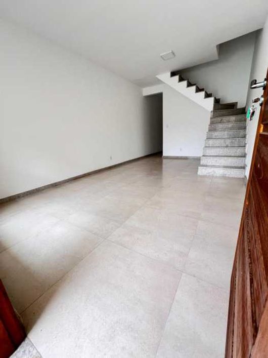 Linda casa com 3 quartos para venda em Nova Iguaçu