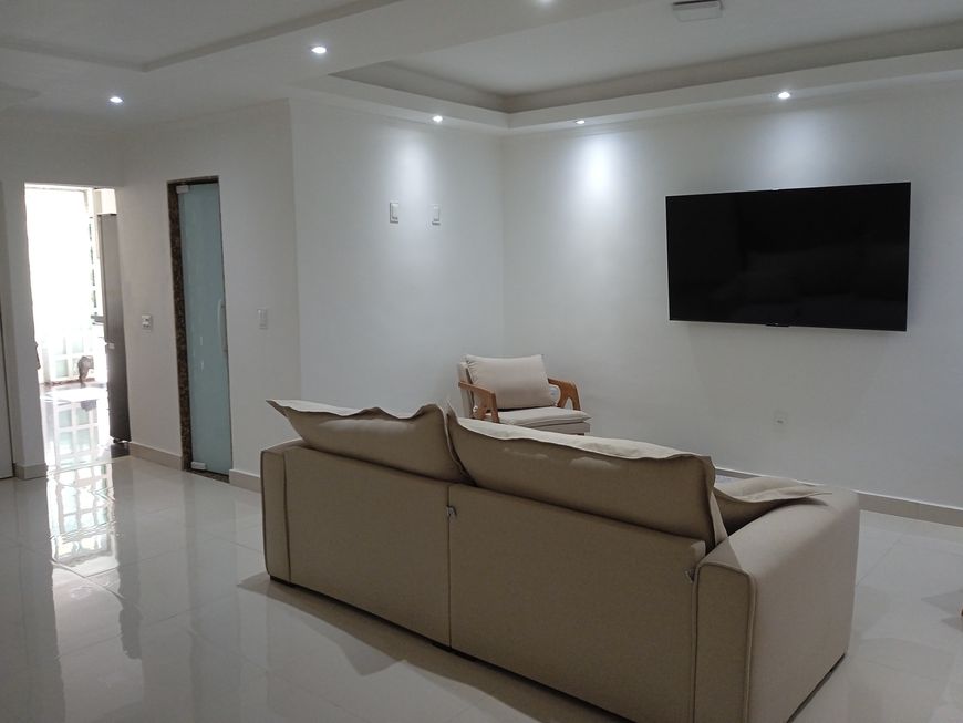 Excelente casa em Nova Iguaçu.