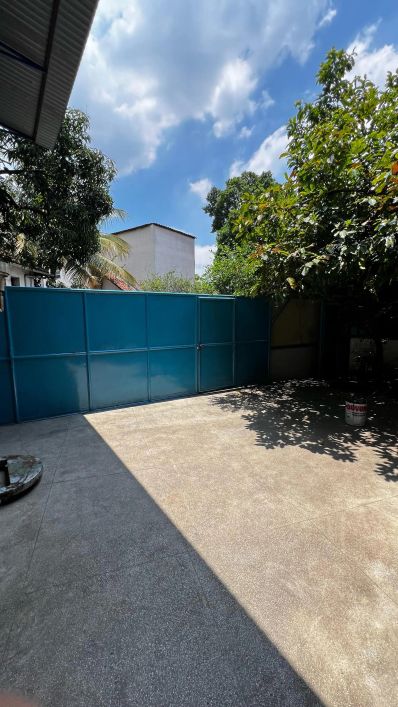 VENDE-SE OU ALUGA-SE EXCELENTE GALPÃO