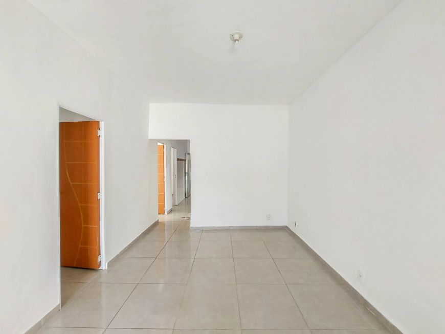 Alugo Casa no Corumbá Com 3 quartos 100m²