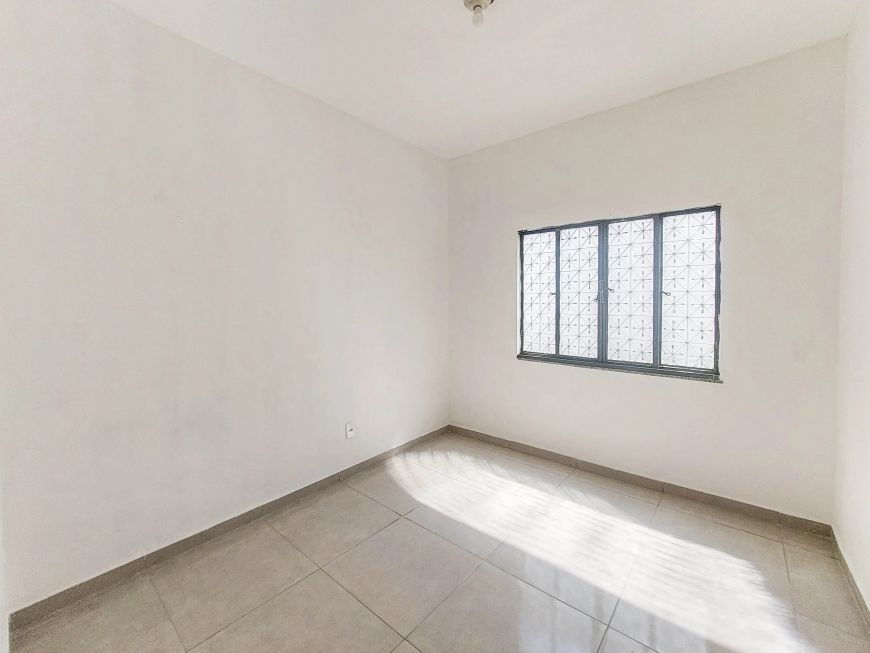Alugo Casa no Corumbá Com 3 quartos 100m²