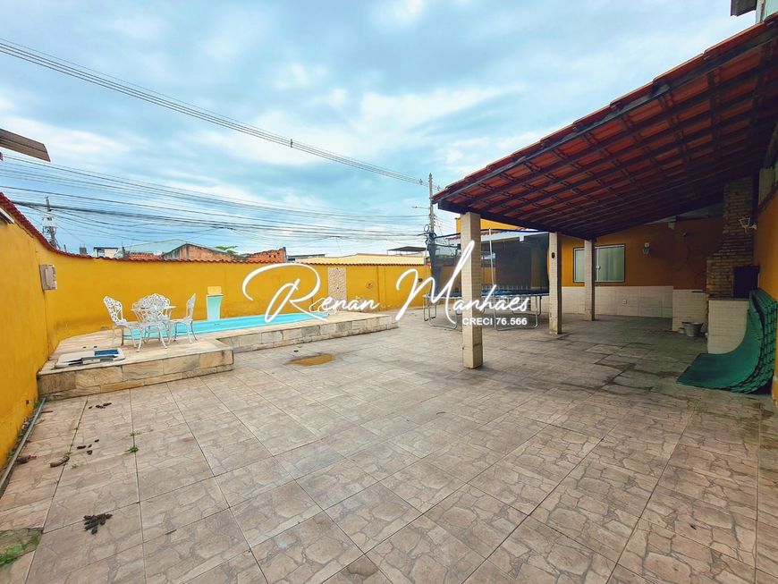 Casa linear, Independente e frente de rua em Nova Iguaçu