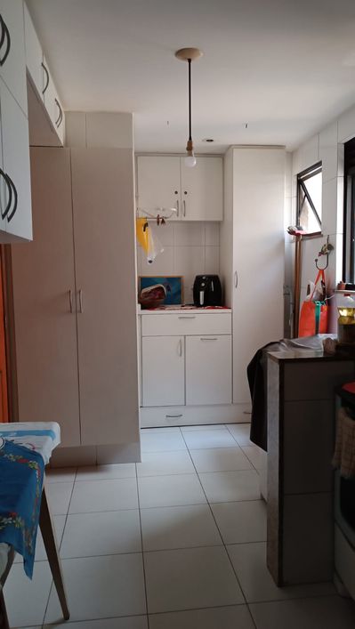 Duplex para venda tem 180 metros quadrados com 3 quartos em Centro - Nova Iguaçu - RJ