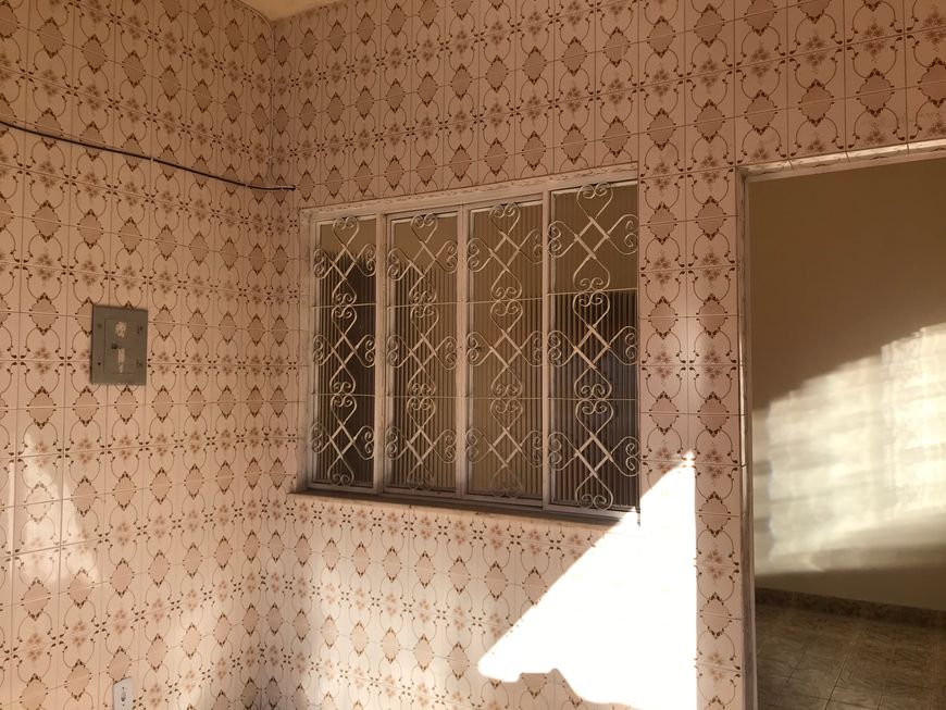 Vendo casa no alto da Posse Nova Iguaçu com 3 quartos e quintal grande atrás arborizado