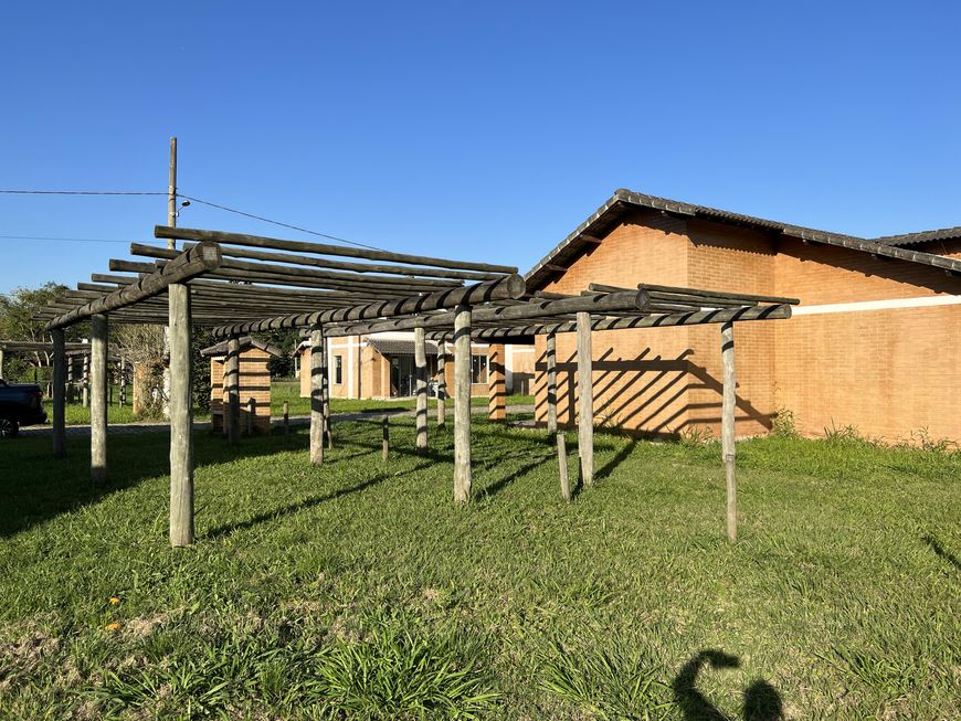 Casa de condomínio para venda possui 92 metros quadrados com 2 quartos em Tinguá - Nova Iguaçu - RJ