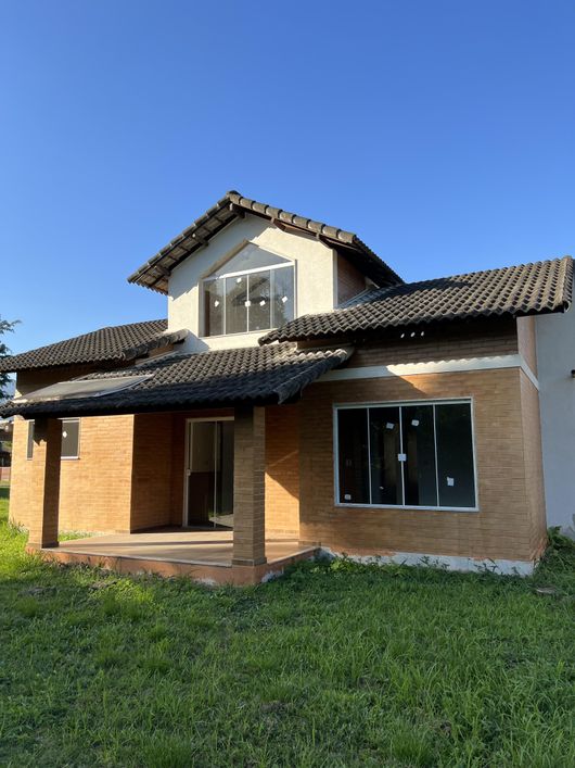 Casa de condomínio para venda possui 92 metros quadrados com 2 quartos em Tinguá - Nova Iguaçu - RJ