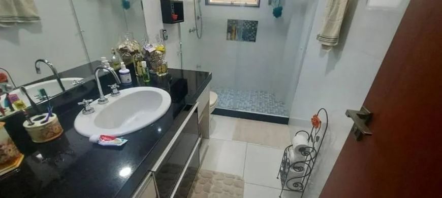 Apartamento para Venda em Nova Iguaçu, Centro, 3 dormitórios, 1 banheiro, 1 vaga