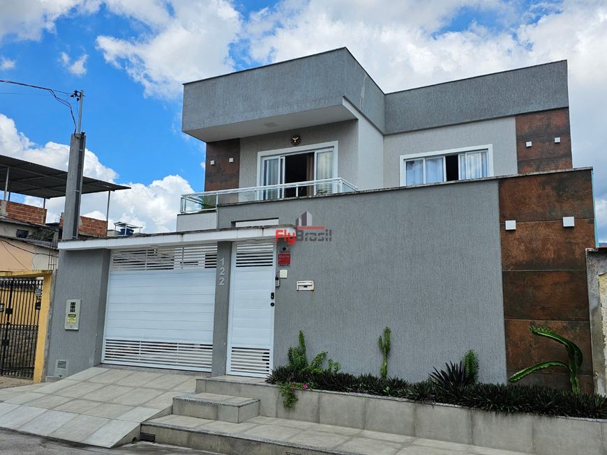 Casa com 4 quartos mobiliada, piscina e energia solar - Nova Iguaçu - RJ