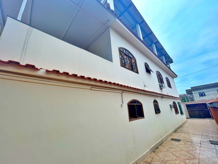 Maravilhosa Casa com 4 dormitórios e área de lazer - Califórnia - Nova Iguaçu/RJ