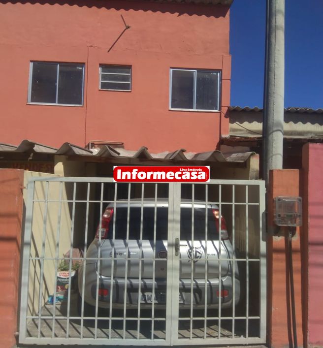casa duplex,pequena, entrada independente, composta por 1 quarto, sala, cozinha e banheiro, garagem,
