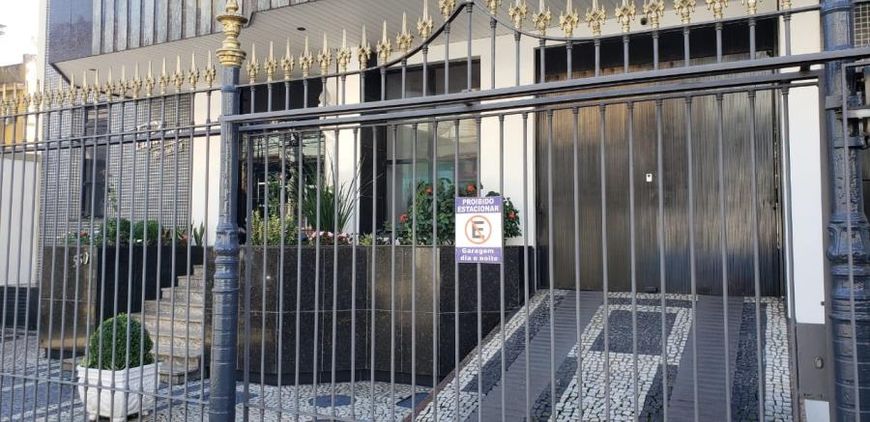 Apartamento de 198 metros quadrados no Centro com 4 quartos