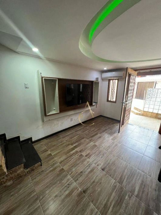 CASA PARA LOCAÇÃO - CONDOMÍNIO SANTA LETÍCIA - NOVA IGUAÇU