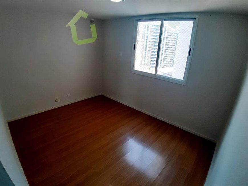 Apartamento para Venda em Nova Iguaçu, Centro, 2 dormitórios, 1 suíte, 2 banheiros, 2 vagas