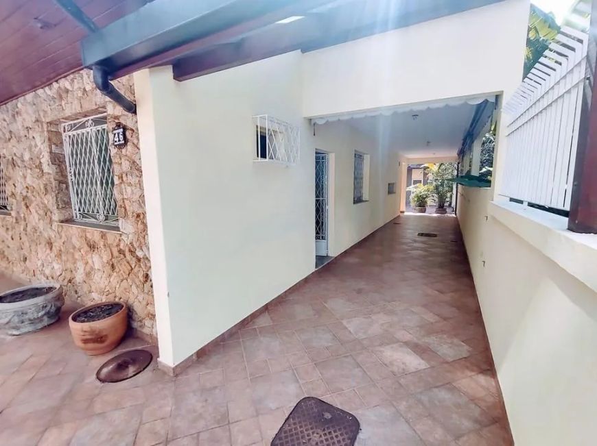Casa para Venda em Nova Iguaçu, Caonze, 3 dormitórios, 2 suítes, 4 banheiros, 4 vagas