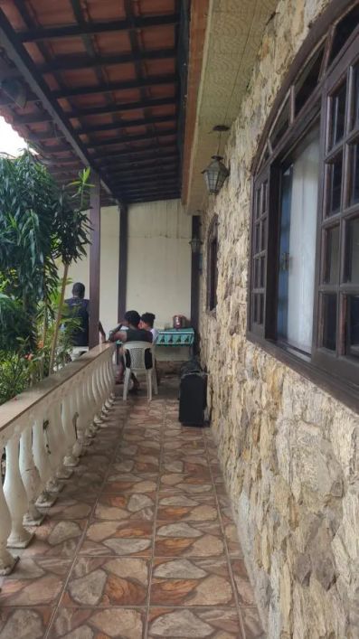 Casa para Venda em Nova Iguaçu, Imperador, 4 dormitórios, 1 suíte, 3 banheiros, 2 vagas