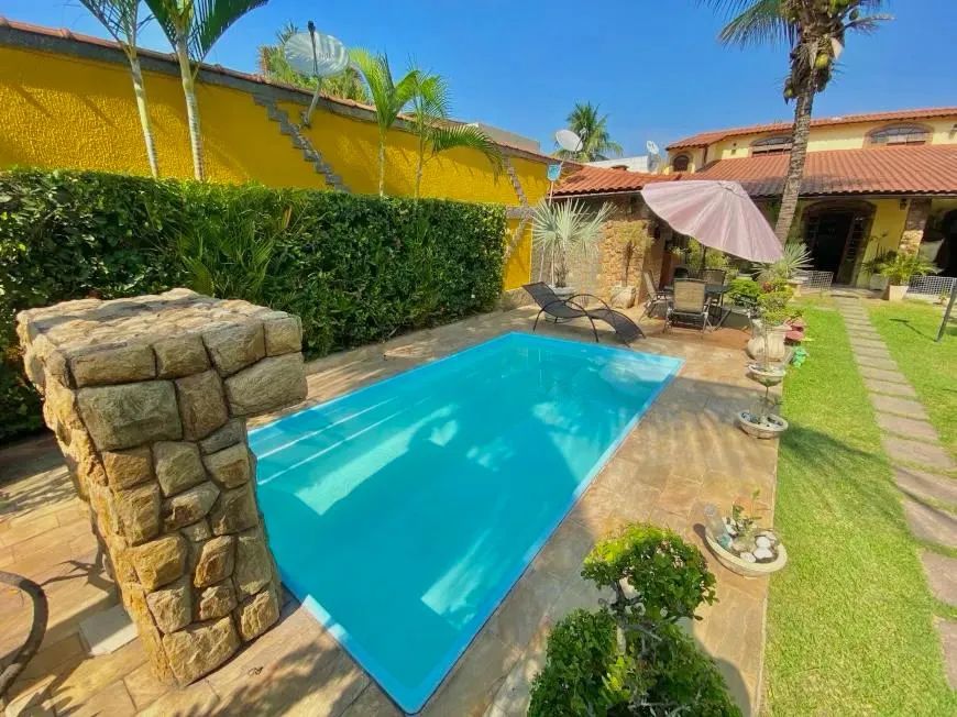 Casa alto padrão 4 quartos e piscina Bairro Jardim Tropical- Nova Iguaçu