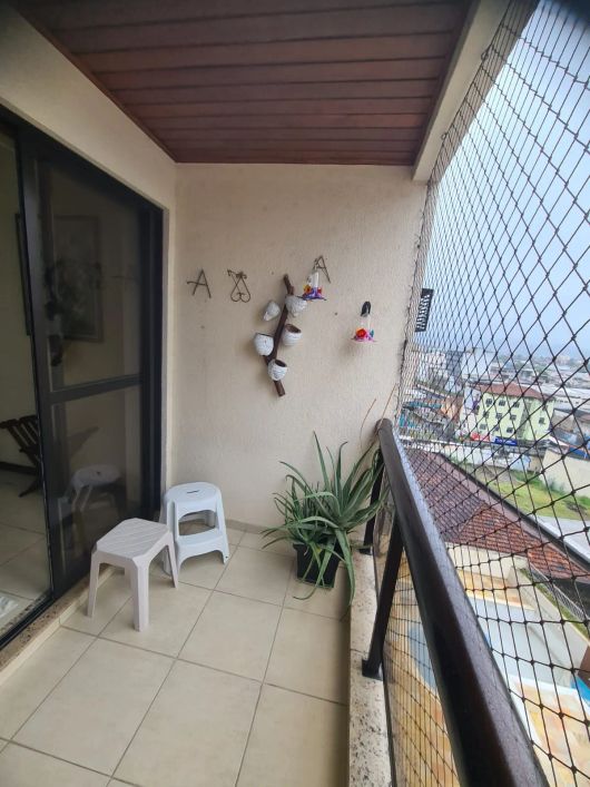 Excelente apartamento no centro de N.I.