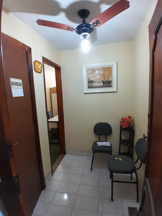 Sala Comercial com banheiro e recepção localizada no Centro de Nova Iguaçu/RJ