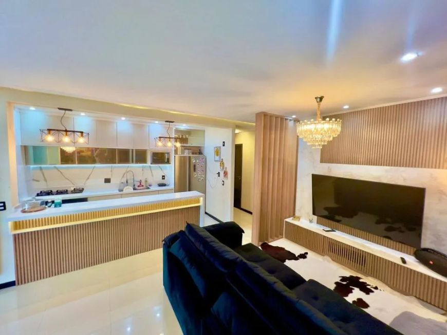 Apartamento para Venda em Nova Iguaçu, Centro, 2 dormitórios, 2 suítes, 3 banheiros, 2 vagas
