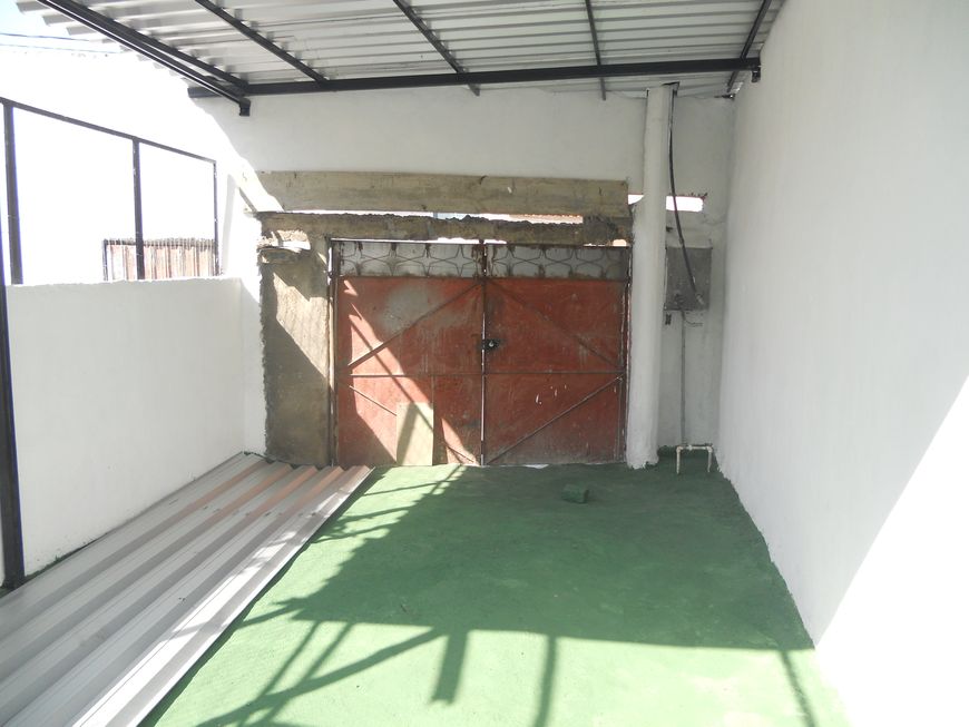 Alugo casa em Nova Iguaçu