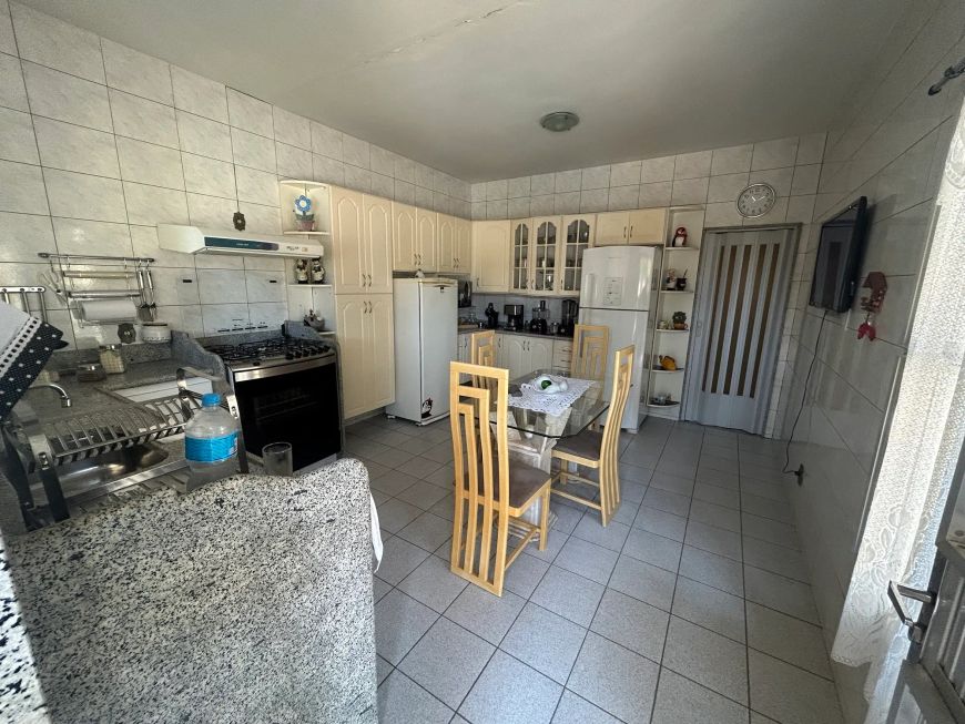 Casa 3 Quartos c/ Piscina no Valverde