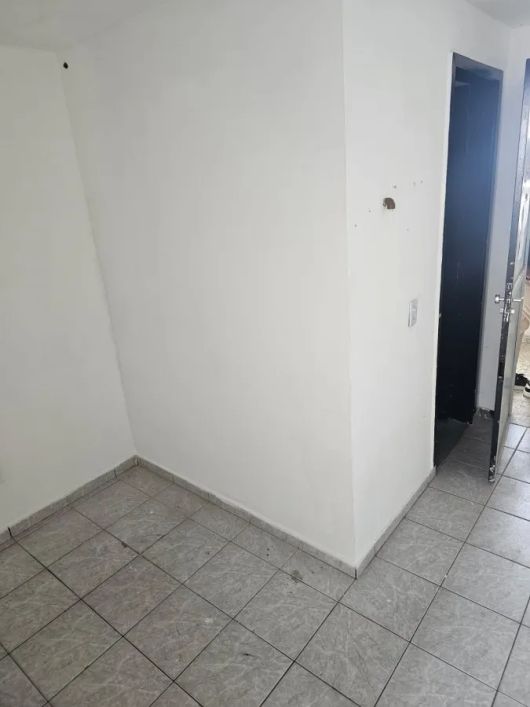 Sala Comercial para Venda em Nova Iguaçu, Centro, 1 banheiro