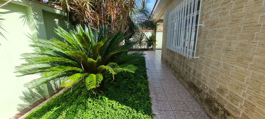 (Venda) Casa com 3 dormitórios - Vila Camari - Nova Iguaçu/RJ