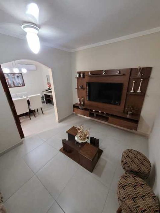 Excelente imóvel de dois quartos e uma suíte disponível pra venda em Nova Iguaçu !