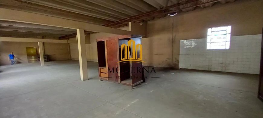 Prédio Comercial para Locação em Nova Iguaçu, Centro, 1 dormitório, 1 banheiro, 3 vagas