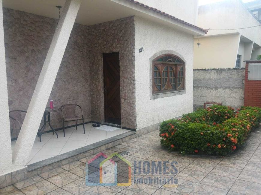 Casa para venda possui 92 metros quadrados com 3 quartos em Centro - Nova Iguaçu - RJ