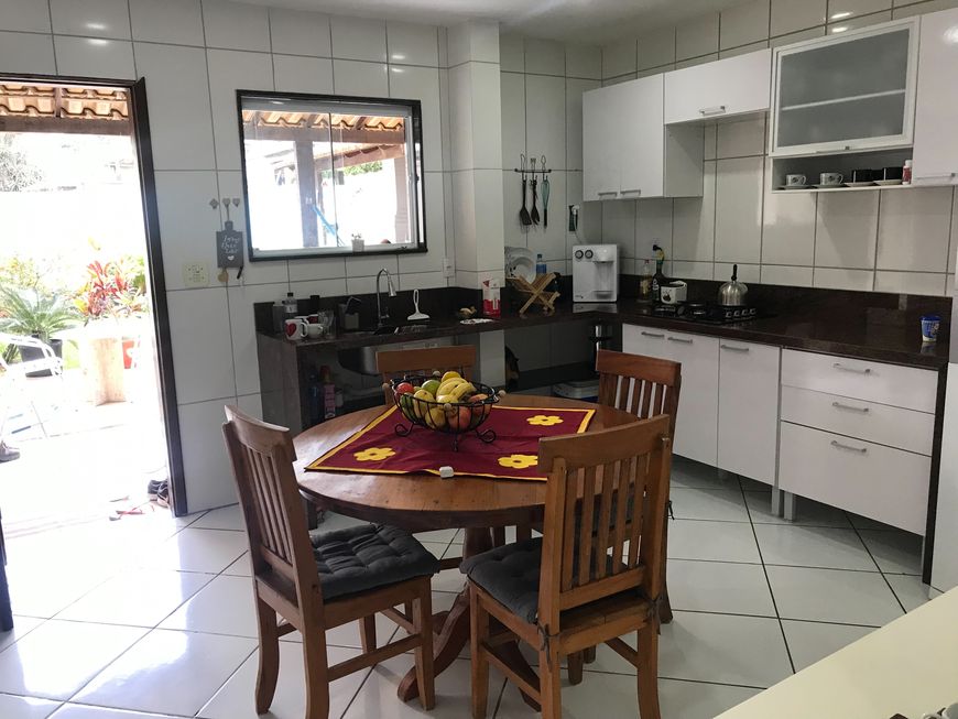 Vendo casa com 2 suítes e quintal em Nova Iguaçu no bairro Nova América perto da Luiz de Lemos