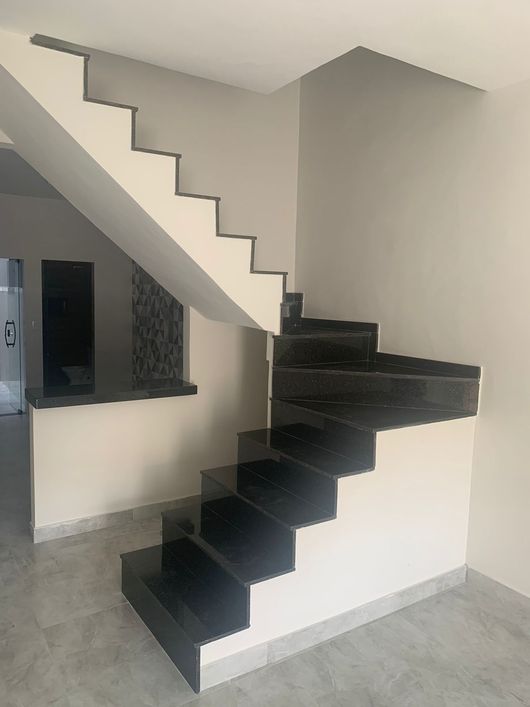 Vendo casa com 2 suítes Bairro da Luz Nova Iguaçu novíssima
