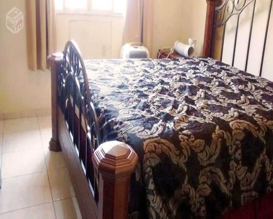 Casa com altos padrões de requinte e acabamento, veja as fotos, com as seguintes características: Ca