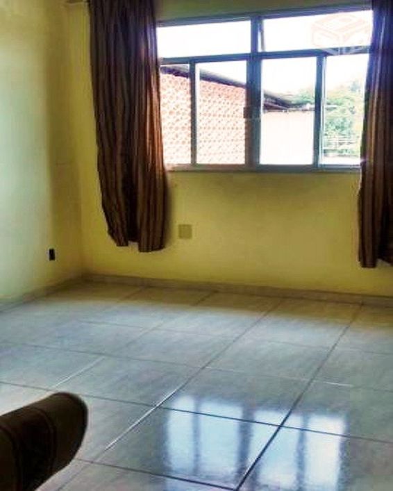 Casa com altos padrões de requinte e acabamento, veja as fotos, com as seguintes características: Ca